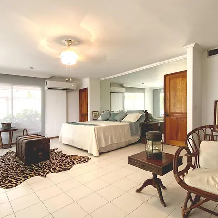 Great With Private Pool *